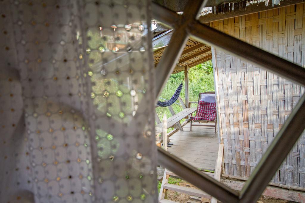 ホテルChampa Lao Bungalows ヴァンヴィエン エクステリア 写真