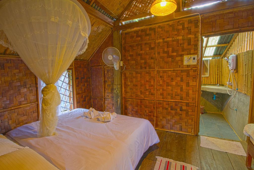 ホテルChampa Lao Bungalows ヴァンヴィエン エクステリア 写真